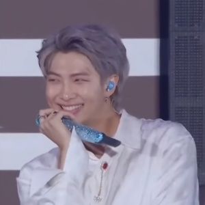 Meet your Posher, Joonie